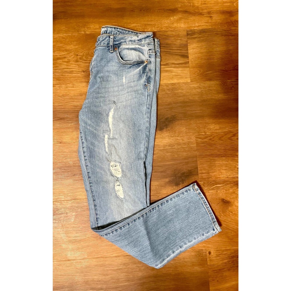 (12) Aeropostale Jeans Bayla Skinny light wash distressed